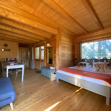 Les Cabanes Dans Les Bois Logis Hotel Villedubert Exterior photo