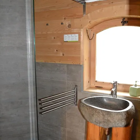 Les Cabanes Dans Les Bois Logis Hotel Villedubert Exterior photo