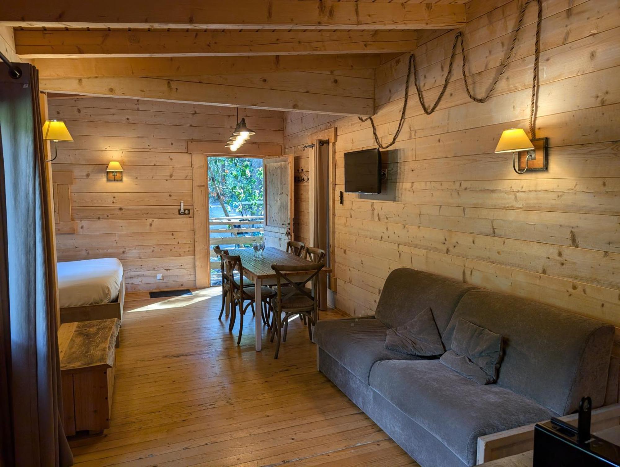 Hotel Les Dans Les Bois Logis